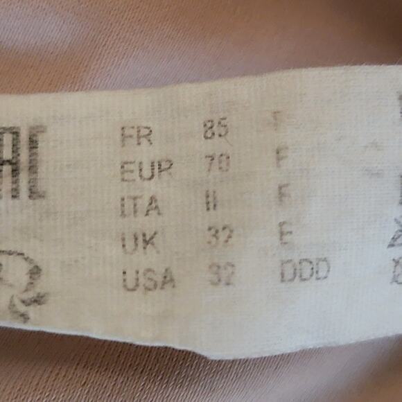 Chantelle 32DDD Bra C Magnifique Seamless Unlined Minimizer Nude Sand Adjustable - Picture 9 of 9